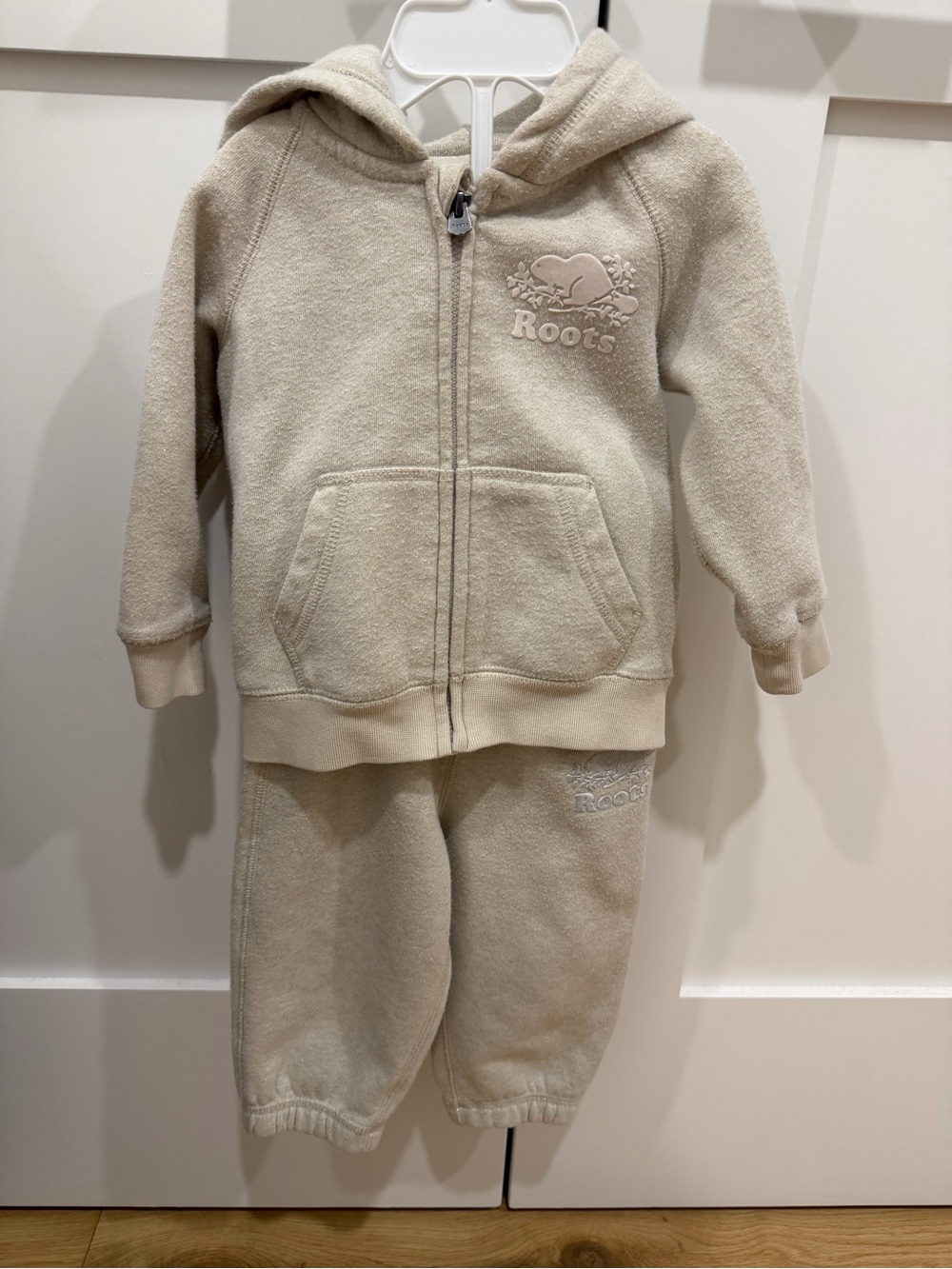 Girls Roots 12-18m Baby Zip-Up Hoodie and pants sparkly Cream